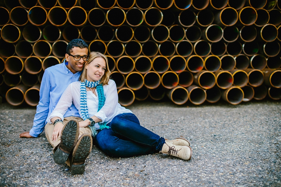 engagementshooting-paarfotos-duesseldorf-hafen-industriehafen-hyatt-gehry-bauten-innenhafen-container-fernsehturm-hochzeitsfotografin-aachen-geilenkirchen-heinsberg-koeln-eschweiler-blog_022